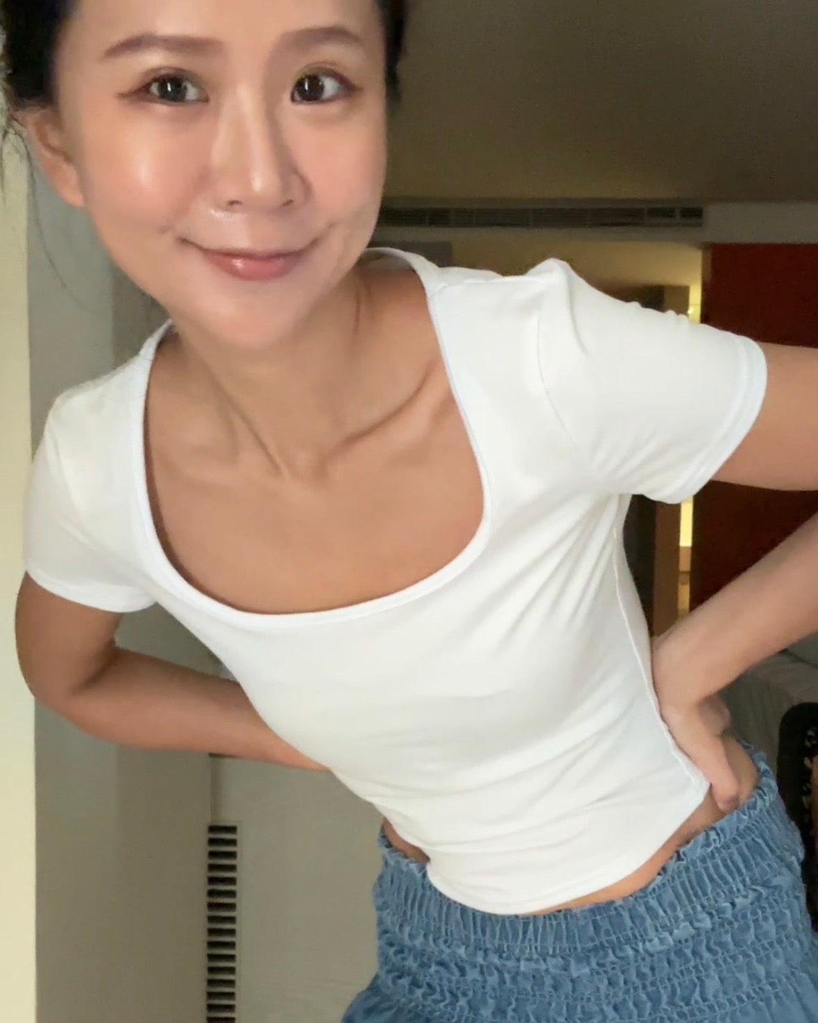 Tpliz2607分U領休閒白T-1