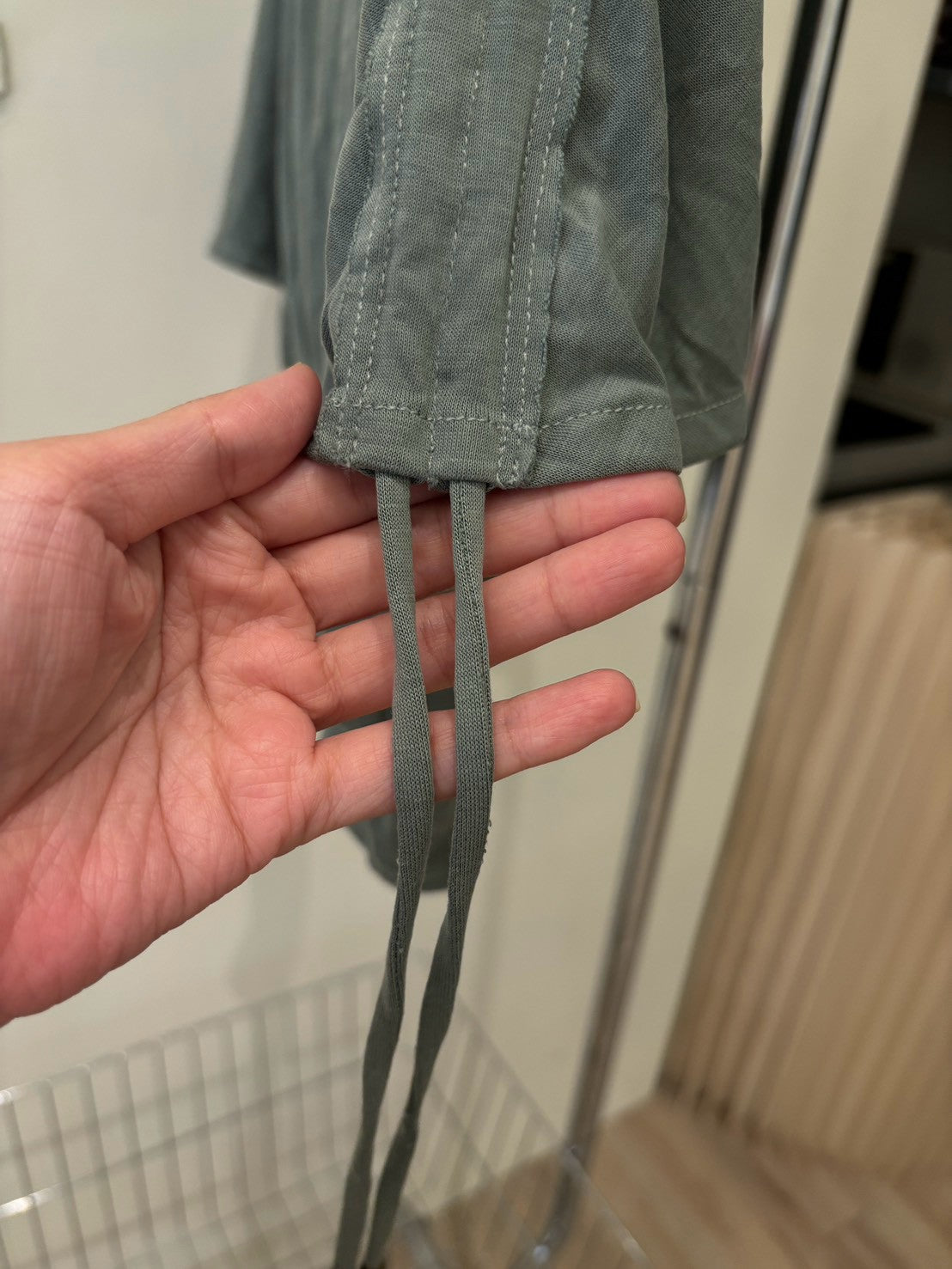 tpfree2610U領抽皺五分蝙蝠袖短版上衣（湖水綠）-9