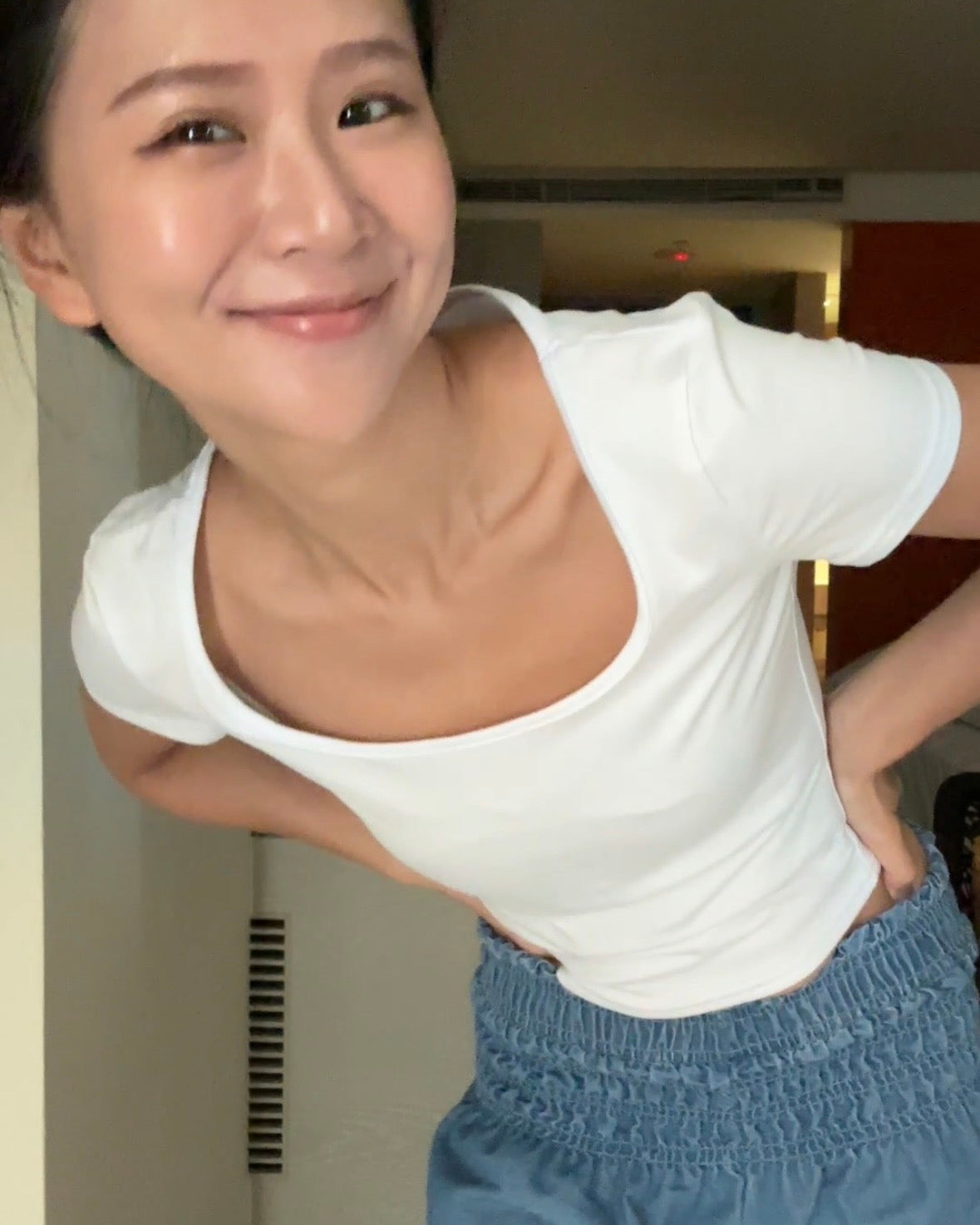 Tpliz2607分U領休閒白T-5
