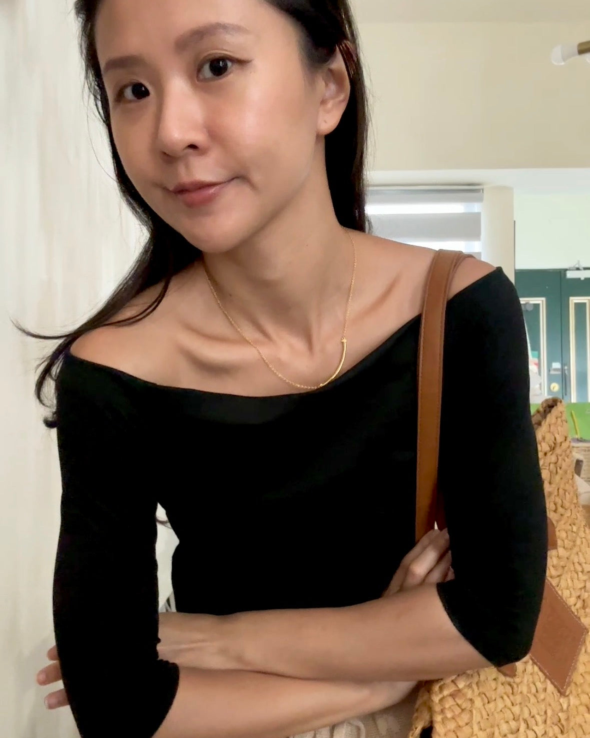 Tpliz2608露肩五分袖合身上衣（黑）