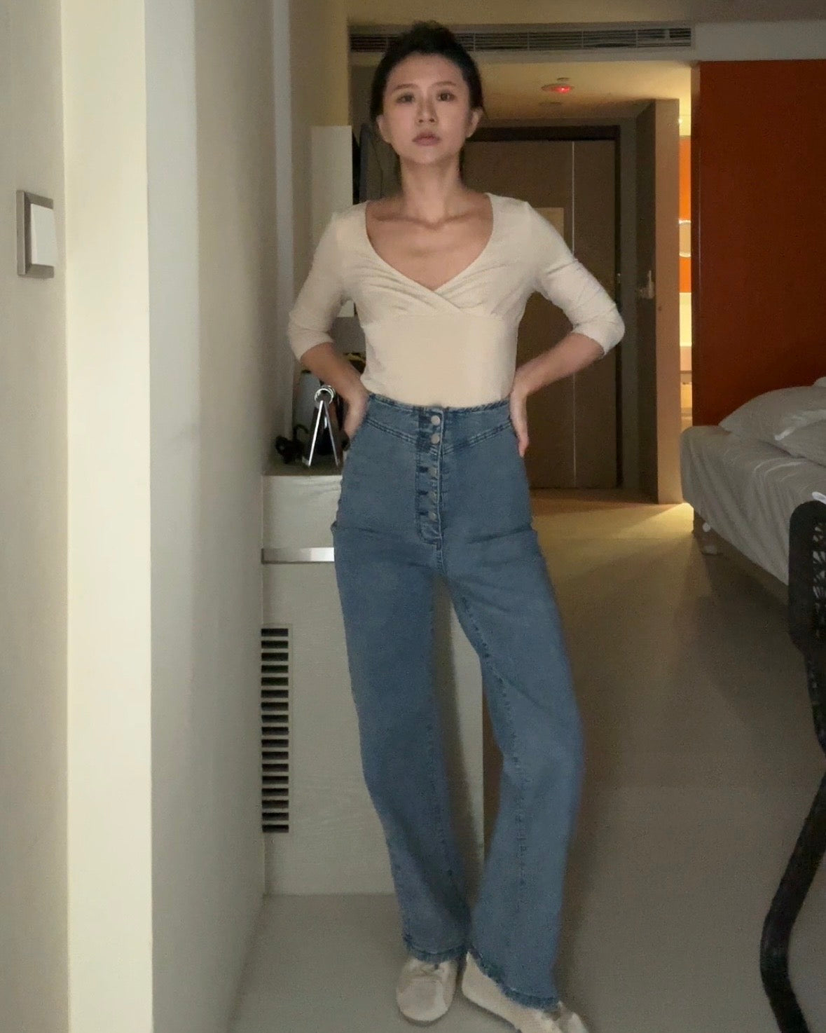 Tpliz2607V領七分袖彈性上衣（杏色）-2