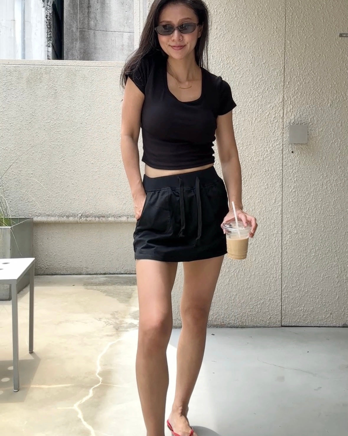 Tpliz2608帶胸墊U領素T（黑）