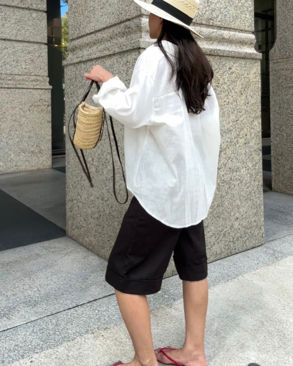 Tpliz2608前短後長下擺收口長袖襯衫（白）