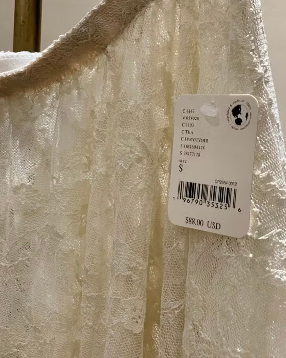 Btfree2608蕾絲蛋糕裙（杏白）