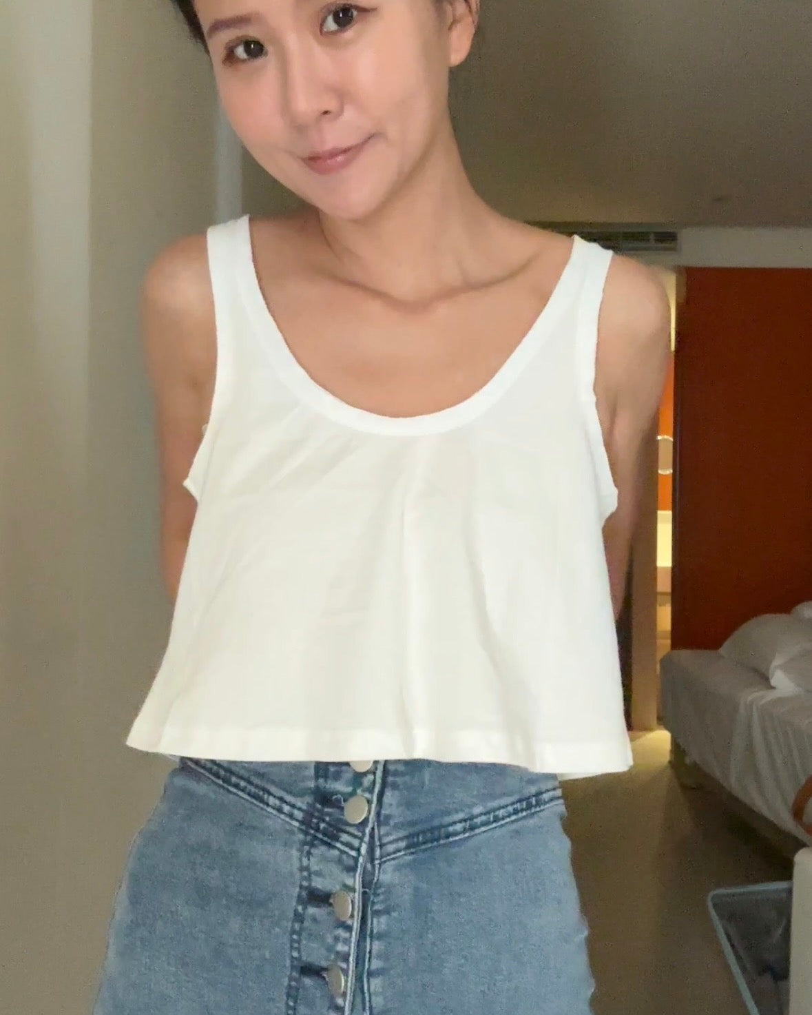 Tpliz2607大圓領短版背心-2