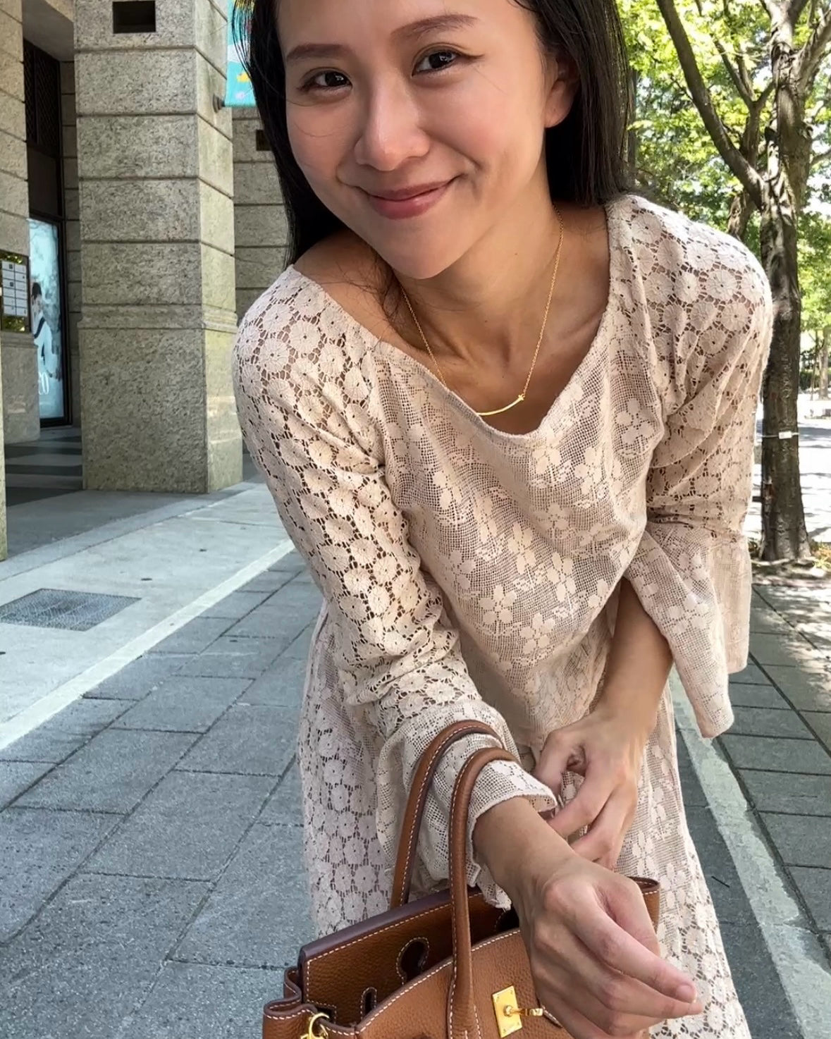 Tpau2607燕麥色不規則棉蕾絲上衣
